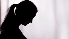 将手机调静音却成终生遗憾 马女错过与父亲最后道别